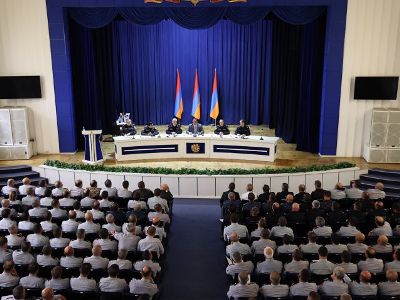 Начальник полиции Армении призвал не допускать действий, порочащих имидж полицейского