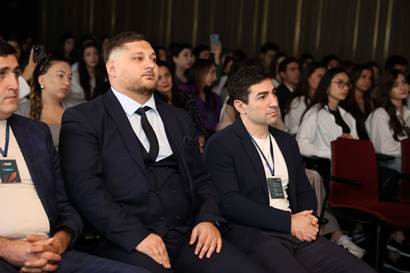 Մեկնարկել է «Բեկում » համաերիտասարդական ֆորումը (ֆոտո)
