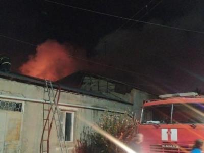 Крупный пожар в Вагаршапате: выехало четыре боевых расчета