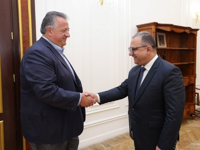 Тигран Хачатрян и Нубар Афеян обсудили вопрос реализации новых программ