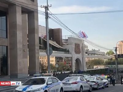 Մեծաթիվ ոստիկանական ուժեր կան «Դվին» հյուրանոցի մոտ, որտեղ շուտով կմեկնարկի Եվրասիական միջկառավարական խորհրդի նիստը