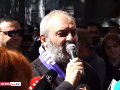 Պահանջում ենք Փաշինյանի դեմ քրգործ հարուցել ցեղասպանության և էթնիկ զտման հանցակցության հարցով. Բագրատ Սրբազան