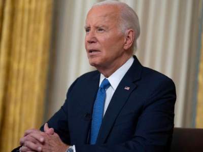 Байден: Трамп поступил не по-американски, передав РФ аппараты для проверки на ковид