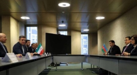 Երևանի պատվիրակության հետ հանդիպումից հրաժարված Բաքվի պատվիրակությունը հանդիպել է Իրանի խորհրդարանի նախագահի հետ