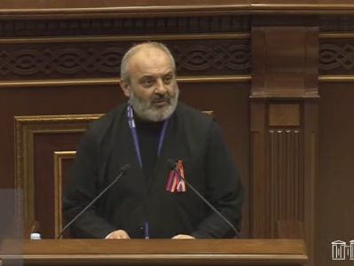 Այս փուլում «Սրբազան պայքար» շարժումն անհաջողություն է կրել. Բագրատ Սրբազան