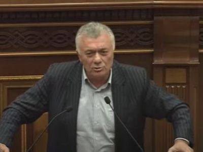 Экс-депутат призвал с трибуны парламента сформировать отряды смертников против Пашиняна