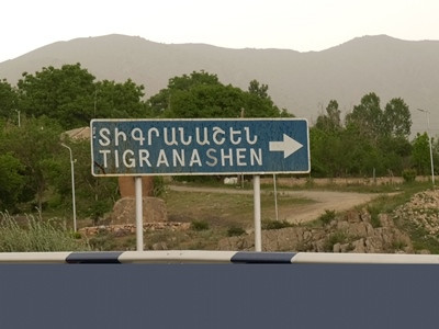 «Տիգրանաշենի դպրոցի տնօրենը թույլ չտվեց մտնել դպրոց, տնտեսվարն էլ ոտքով հարվածեց». ահազանգում է աշակերտի ծնողը