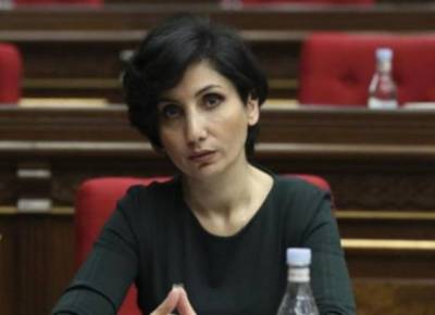 «Հրապարակ». ՔՊ-ական տիկնայք «բզկտել են» արդարադատության նախարարի պաշտոնակատարին