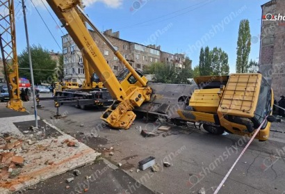Հրազդանում վերամբարձ կռունկը կողաշրջվել է