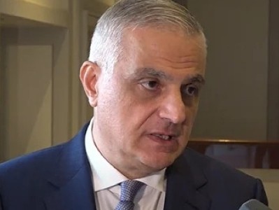 «Դա բնական չի՞, միամիտ հարցեր եք տալիս»․ Մհեր Գրիգորյանը՝ իր կնոջ իրենից ավելի հարուստ լինելու մասին