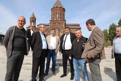 «Հրապարակ». Գյումրին կզիջեն ՔՊ-ին. Բալասանյանների ընտանիքի դեմ սկսված հետապնդումներն իրենց «արդյունքը» տվել են