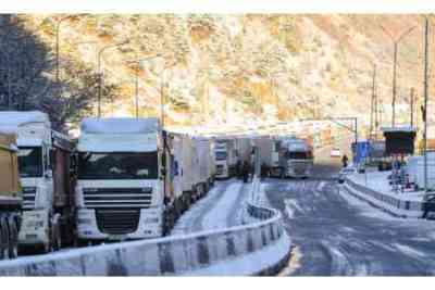 Կապան-Սիսիան ավտոճանապարհը փակ է բեռնատարների համար. Լարսը բաց է