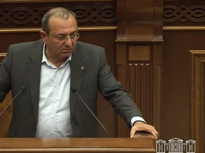 Ներողություն խնդրեք, հակառակ դեպքում՝ փողոցային բարքերով ավելի վատ սցենարներ կարող են լինել. Մինասյանը՝ Ալեն Սիմոնյանին