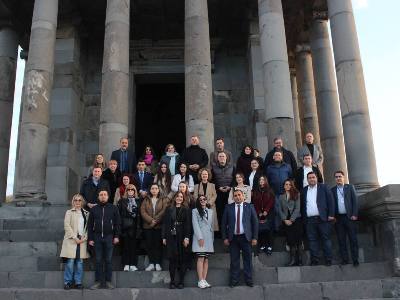 ՄԻՊ-ի 20-ամյակի առթիվ միջազգային համաժողովի մասնակիցների համար կազմակերպվել է մշակութային այց Գառնիի տաճար