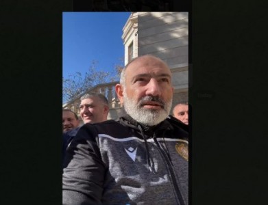 Премьер-министр Армении покатался на велосипеде также 27 октября