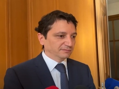 Глава Минфина: Правительство Армении каждый месяц берет новый долг