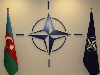 Критикующий за контакты с Западом Армению Азербайджан поклялся НАТО в верности