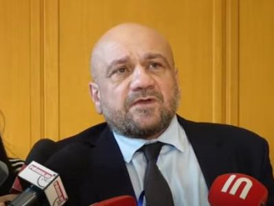 Ում հետ ուզենամ՝ կարող եմ հանդիպել, պաշտոնյաների հետ կաֆեներում նստել եմ, զրուցել եմ, լավ եմ արել. Արմեն Քոլոյան