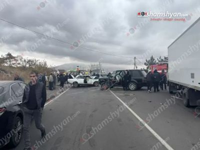 Ուշիի ոլորաններում բախվել են «Range Rover»-ն ու «ՎԱԶ 2107»-ը. կա 1 զոհ, 1 վիրավոր