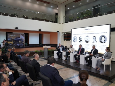 AraratBank Initiates a Panel Discussion on AI and Leadership