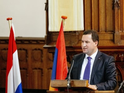 Politico: Посол Армении заявил, что азербайджанский посол угрожал убить его