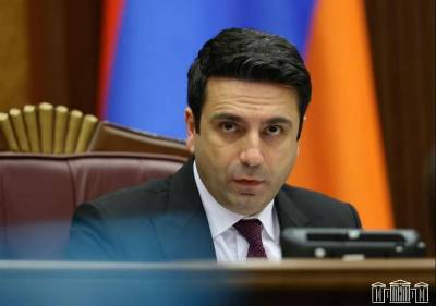 «Հրապարակ». Ալեն Սիմոնյանը ՔՊ-ական անձանց հետ մերձեցման երեկո է անցկացրել ռեստորանում
