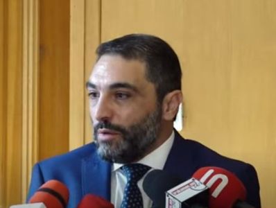 Ես ամուսնալուծված եմ, չունեմ կին, որ հիմա էլ ԲՏԱ նախարարությունում է աշխատում. Սիմիդյան