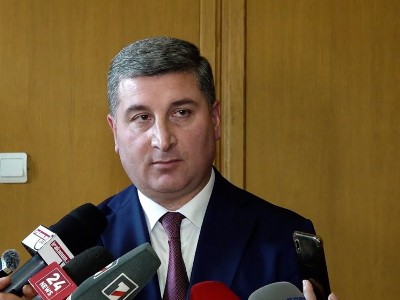 «Մասովկա՞ են ապահովում Փաշինյանի այցերի ժամանակ». Սանոսյանը վստահեցրեց, որ դրա կարիքը չկա ու չի եղել