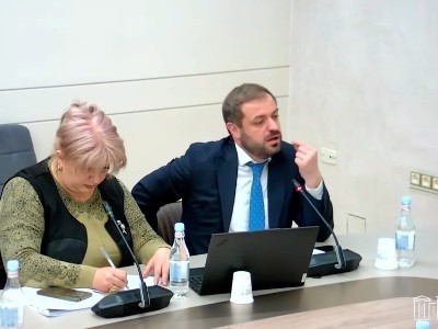 Պարո'ն Ավետիսյան, վերջ տվեք փարիսեցիությանը, ինձ նեղն ընկած որտե՞ղ եք տեսել, վերջում դուք եք նեղն ընկնելու. Պապոյան