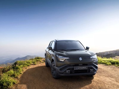 Представлен первый электрический кроссовер Suzuki: Известна цена
