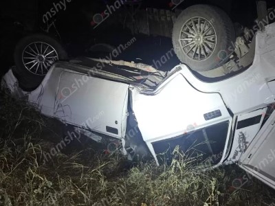 В Гегаркуникской области автомобиль сорвался в овраг: госпитализированы военные