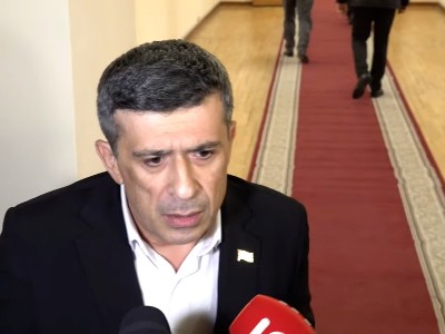 «Իմ կինը չափահաս է և հաշվետու չէ իմ առջև». ՔՊ-ական պատգամավորին հունից դուրս եկավ, երբ հարցրեցին կնոջ եկամուտների մասին