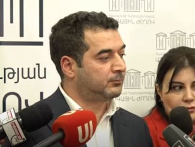 Երբ Փաշինյանն առավոտյան 6-ին հեծանիվ է քշում, ինչ-որ մեկիդ խանգարո՞ւմ է. պատկերացրեք՝ հաց էլ է ուտում. Հրաչյա Հակոբյան