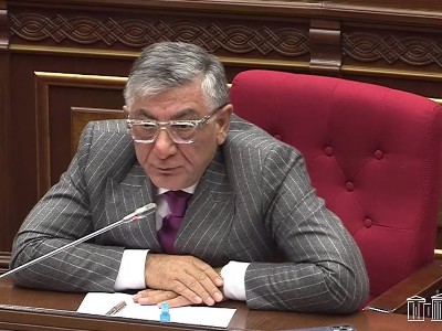 Եթե ունենայիք 100 մլն դոլար, որտե՞ղ ներդրում կանեիք՝ որպես պետություն. Խաչատուր Սուքիասյանը՝ ֆինանսների նախարարին