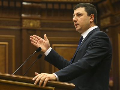 Հիմա է ճիշտ պահը ճնշել Բաքվին, որ ազատ արձակի ռազմագերիներին, հետո բարդ է լինելու. Տիգրան Աբրահամյան
