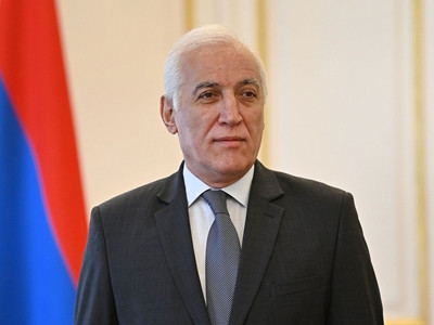 Президент Армении назначил послов в Катаре, Уганде и Руанде