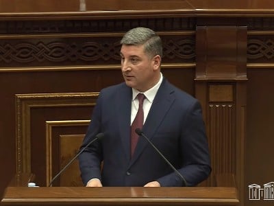 Ծեծկռտուք չի եղել, հրմշտոց է եղել. Սանոսյանը՝ ՊՊԾ նախկին պետի եւ Ավինյանի աներոջ մասնակցությամբ միջադեպի մասին