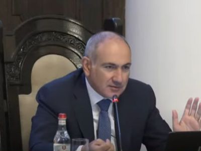Մարդիկ ակնկալում էին, որ հեղափոխական խմբերը կմտնեն, կասեն՝ հլը փողերդ հանի, սեյֆդ բացի, պարկը բերեք, լցնենք. Փաշինյան