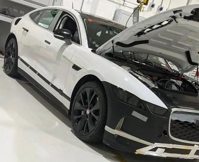 В Сеть слили фото возрожденного электромобиля  XJ от «Jaguar»