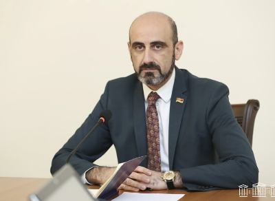 Депутат от правящей в Армении партии Нарек Зейналян сложил мандат