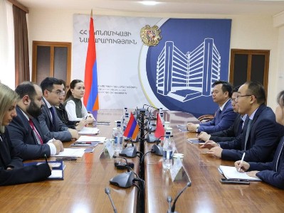 Армения и Китай обсудили ход строительства вещательного павильона ОТА