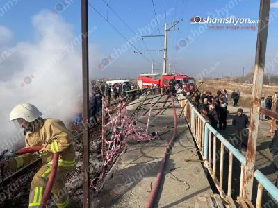 В Армении тепловоз протаранил иномарку: Обнаружены изувеченные останки водителя