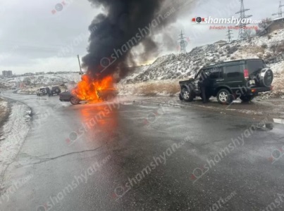 Քանաքեռավանում բախվել են «Land Rover»-ն ու «Mercedes»-ը. վերջինս բռնկվել է և վերածվել մոխրակույտի. կա վիրավոր