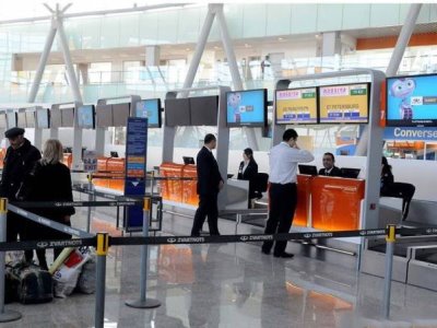 Пассажиропоток в двух аэропортах Армении продолжает сокращаться