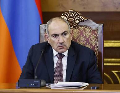 «Հրապարակ». «Սուպերլիդերը». Փաշինյանը «նեղ կռուգին» անգամ բանի տեղ չի դնում