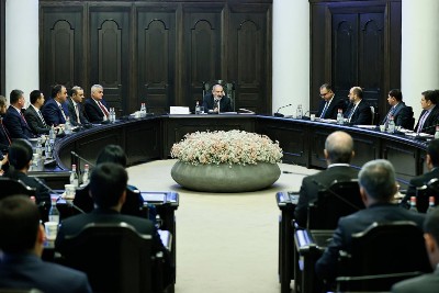 «Փաստ». Եվ ակնկալում եք, որ նրանք ատամներով չպաշտպանե՞ն իրենց աթոռները
