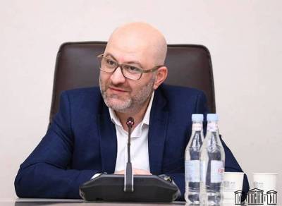 «Հրապարակ». ՔՊ-ականները հայտնվել են երկու քարի արանքում. Աղազարյանի նկատմամբ խմբակային Լինչի դատաստան կկազմակերպվի՞