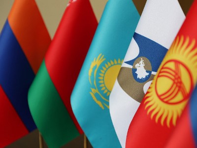 Совет ЕЭК предоставил тарифную льготу на ввоз в Армению и Россию сливочного масла до 15 июня 2025 года
