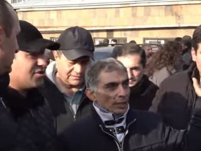«Ուղեւորից ուղեվարձ ես ուզում, ասում են՝ գնա Նիկոլից ուզի». Վարորդները գործադուլ են անում