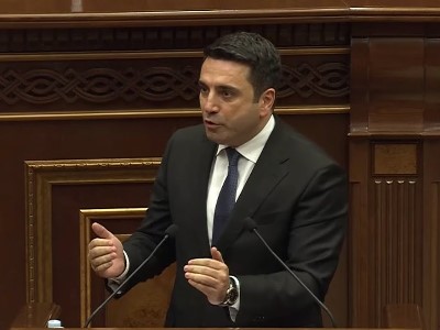 Ջերմուկի տեղը գիտեք, չէ՞, ես բենզինի հարցը կլուծեմ, գնացեք հետ բերեք. Ալեն Սիմոնյանը՝ Գեղամ Մանուկյանին